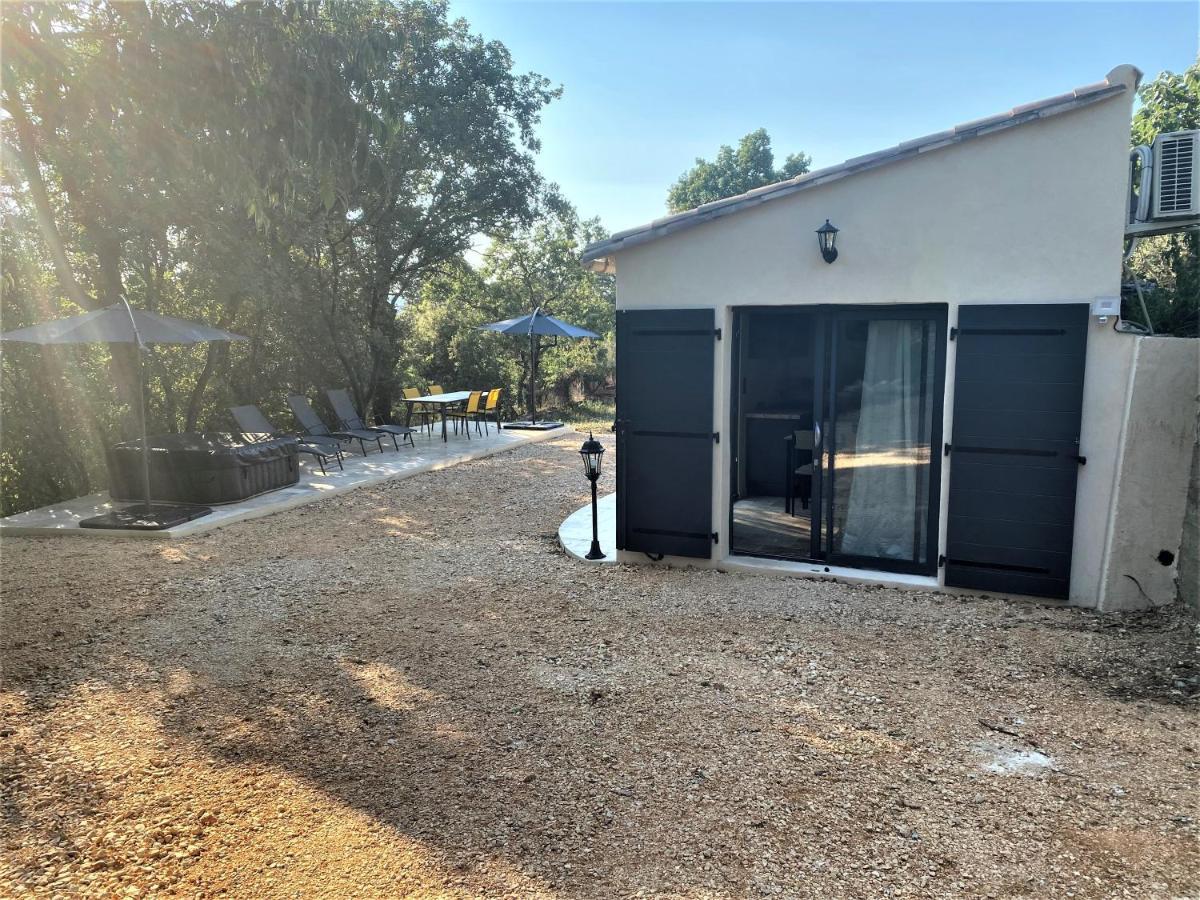 Appartement De Charme Avec Jaccusi Vezenobres Exterior foto