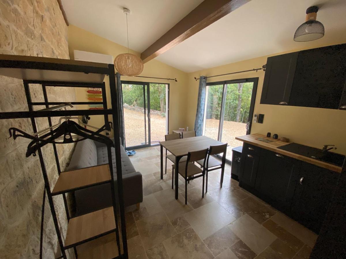 Appartement De Charme Avec Jaccusi Vezenobres Exterior foto
