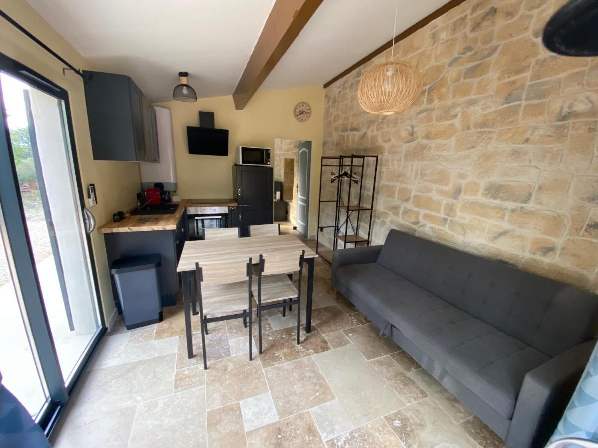 Appartement De Charme Avec Jaccusi Vezenobres Exterior foto