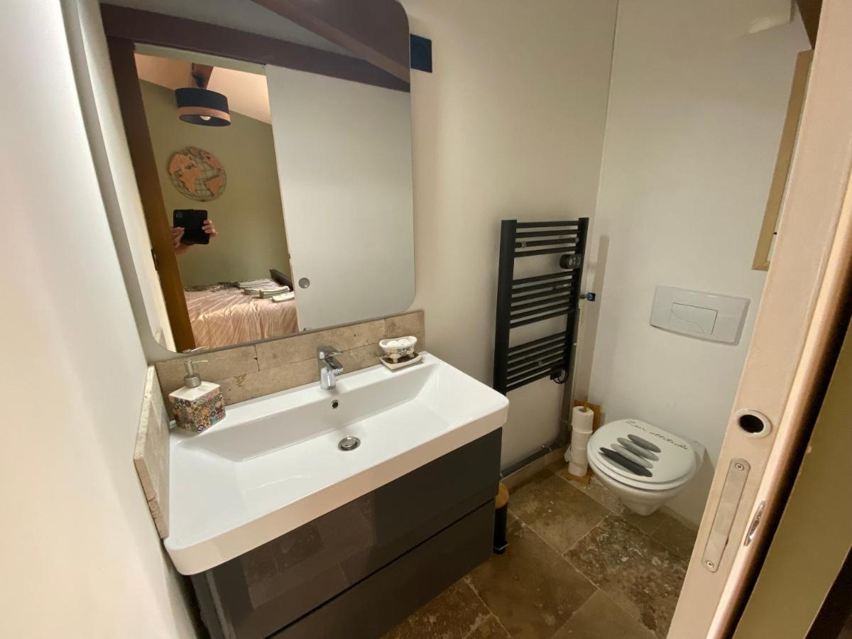 Appartement De Charme Avec Jaccusi Vezenobres Exterior foto